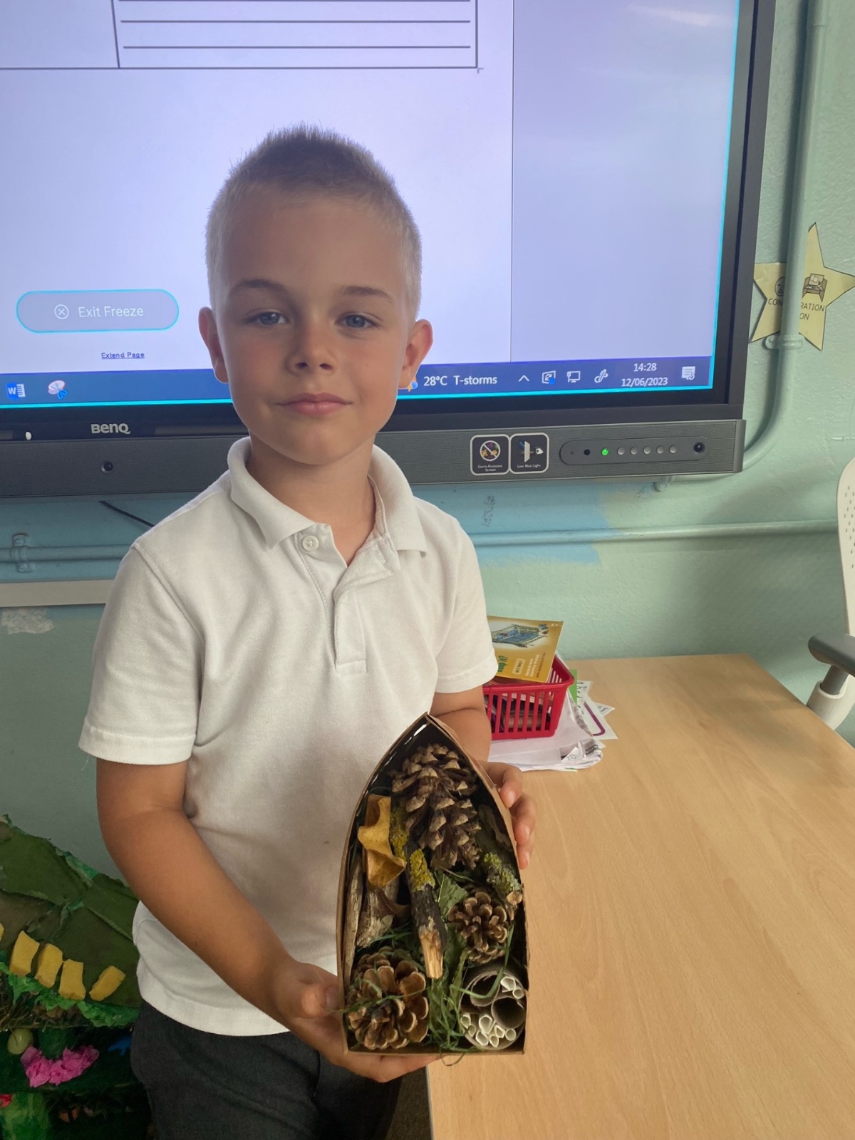 Belmore Primary School Year 2 Building Bug Hotels